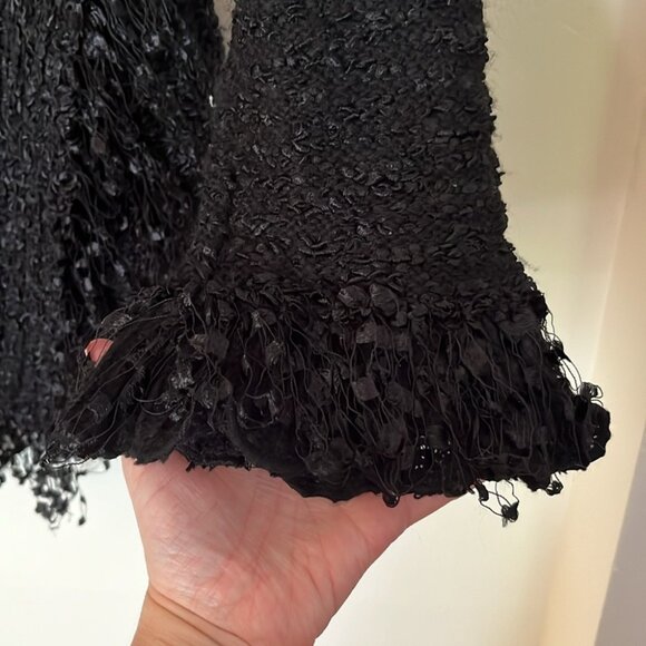 🖤✨ Vintage Lisa International Black Textured Knit Sweater with Ruffled Collar - Picture 8 of 12